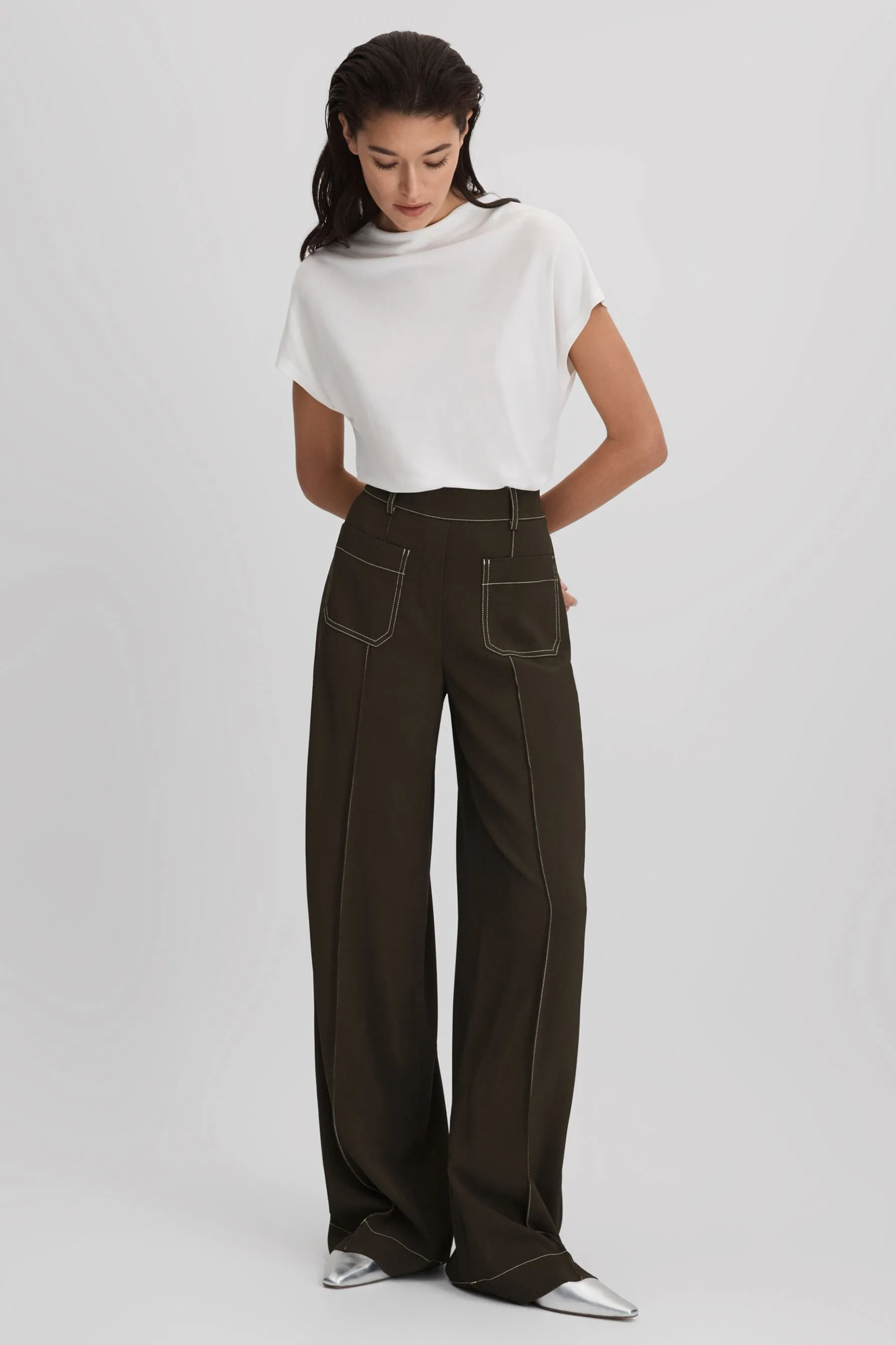 Reiss Kylie - Pantaloni ampia con cuciture a contrasto    