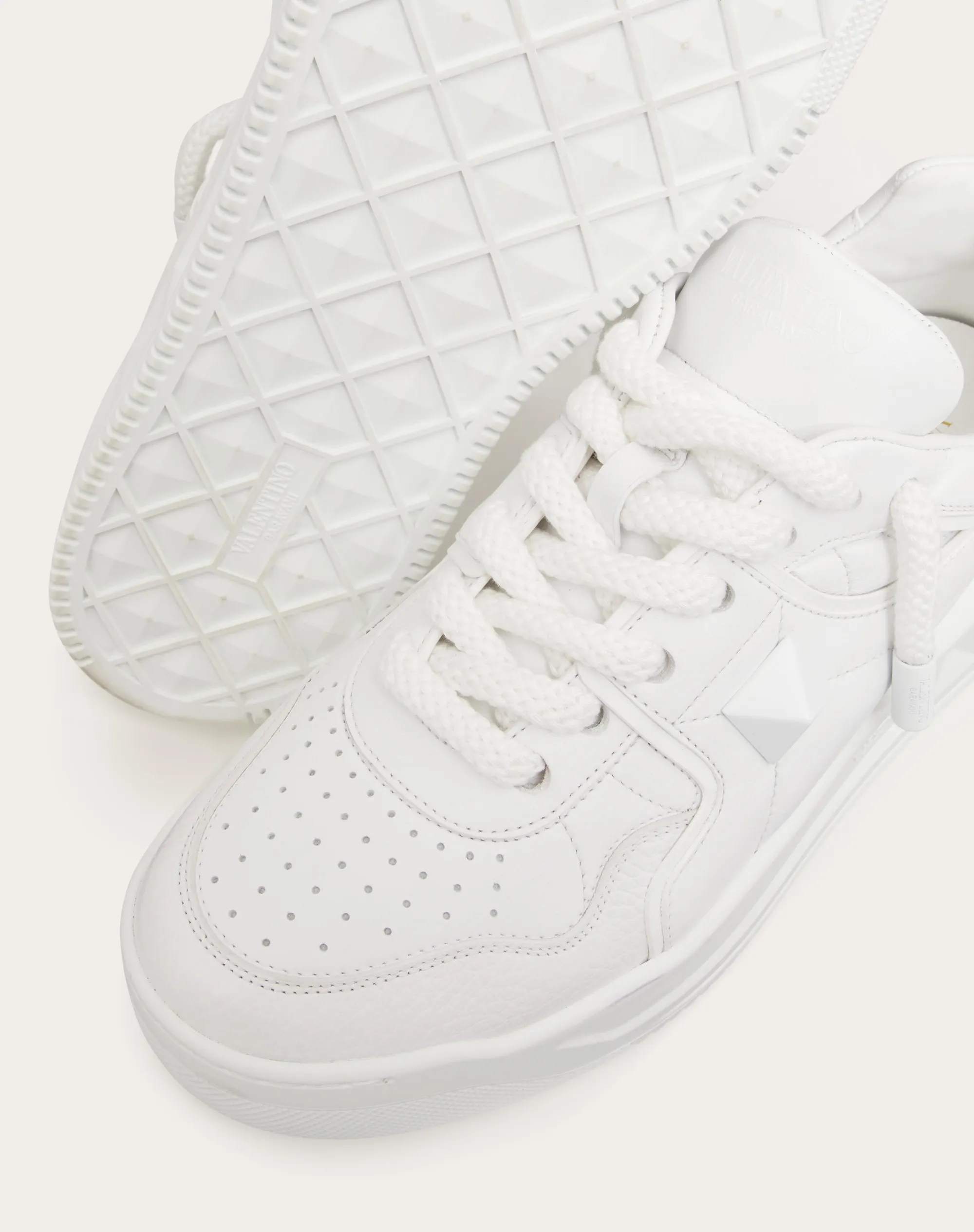 SNEAKER LOW-TOP ONE STUD XL IN NAPPA