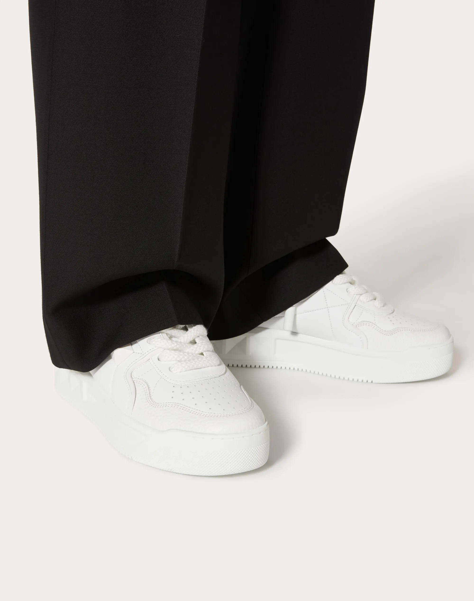 SNEAKER LOW-TOP ONE STUD XL IN NAPPA