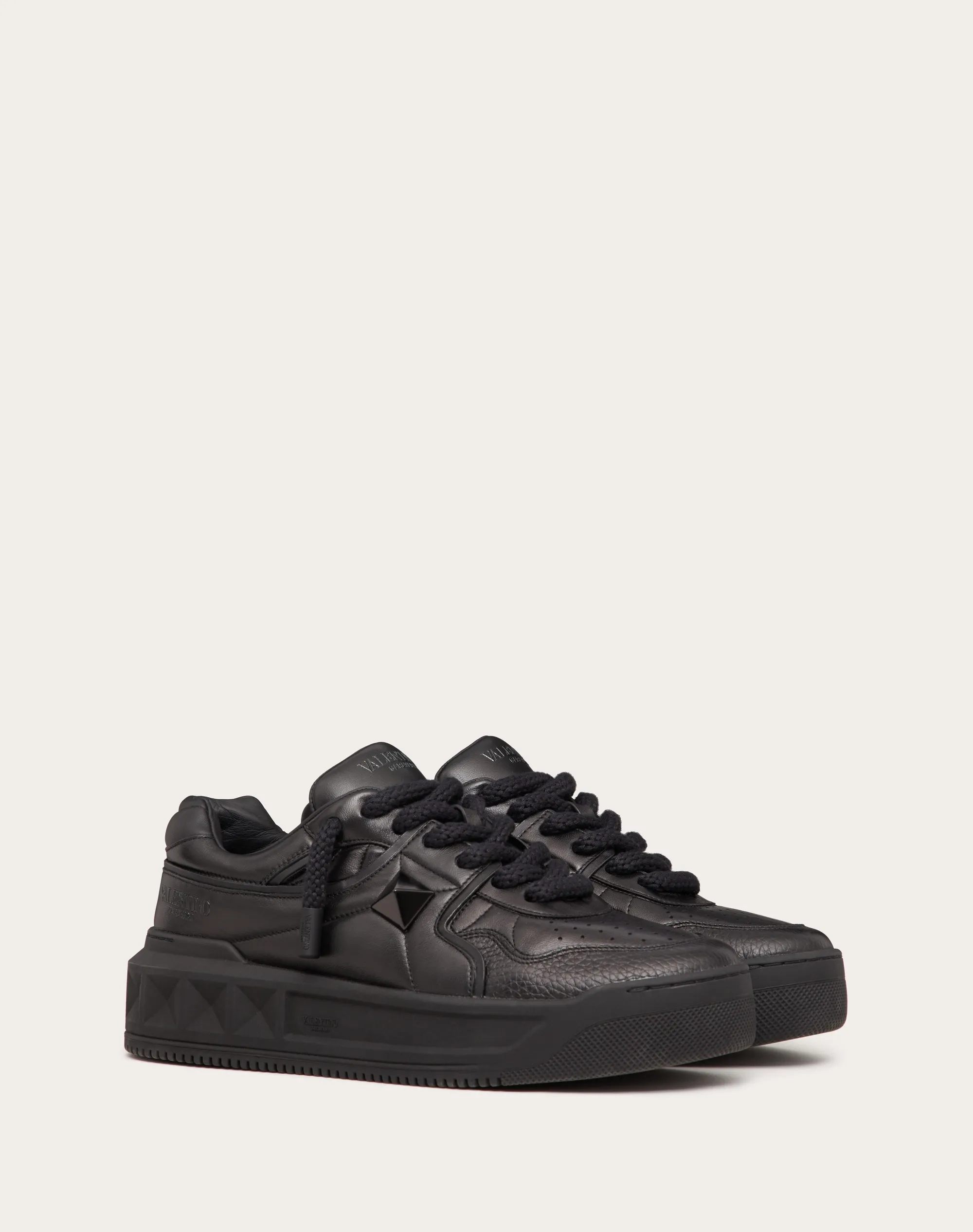 SNEAKER LOW-TOP ONE STUD XL IN NAPPA