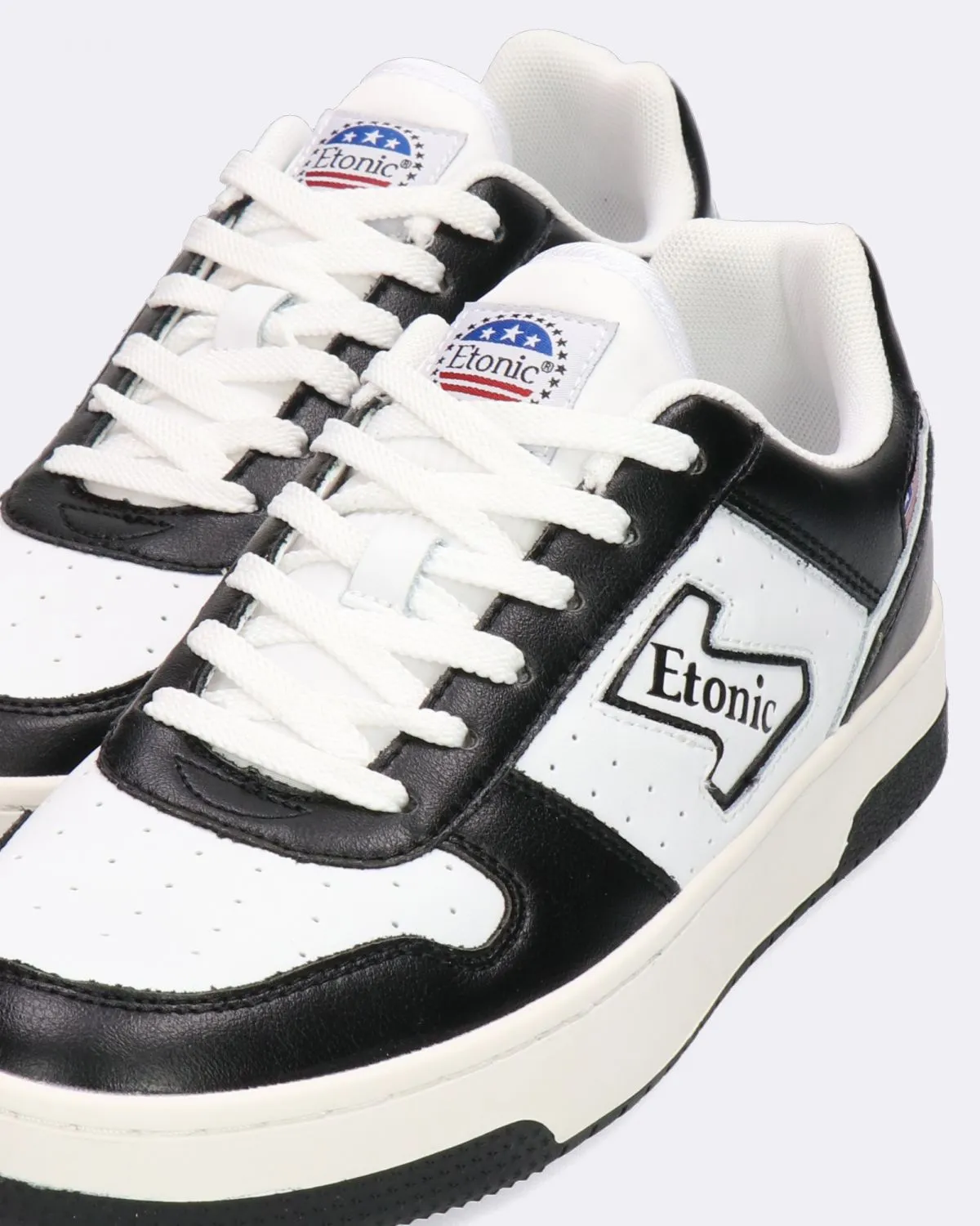 Sneaker The Dream Low Etonic di colore bianco